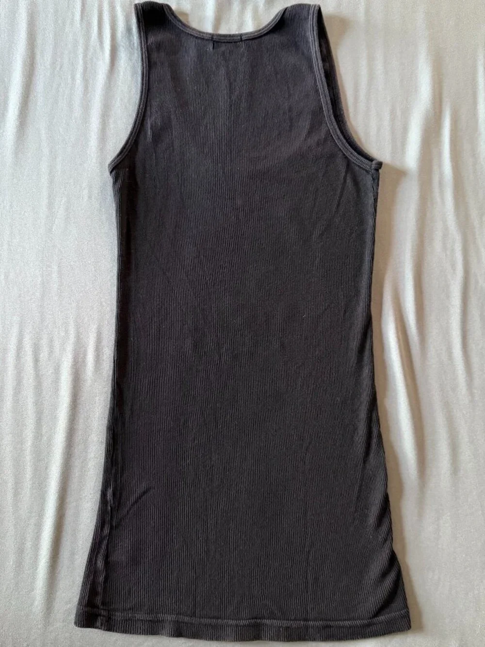 Yvette Mandell black long tank top with gold griffin / shield - Picture 5 of 6